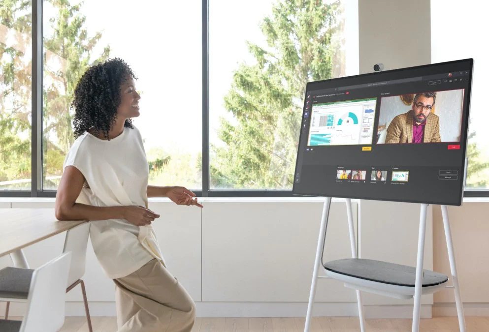 Woman using Microsoft Teams to hold a live event.